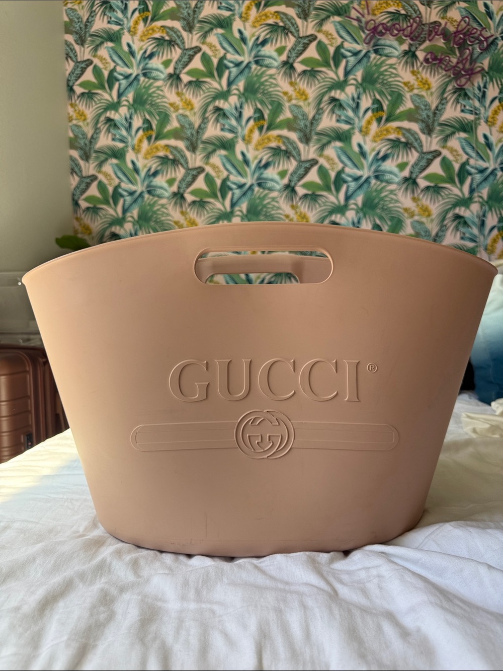 Gucci Blush Tote with Embossed Logo with cover